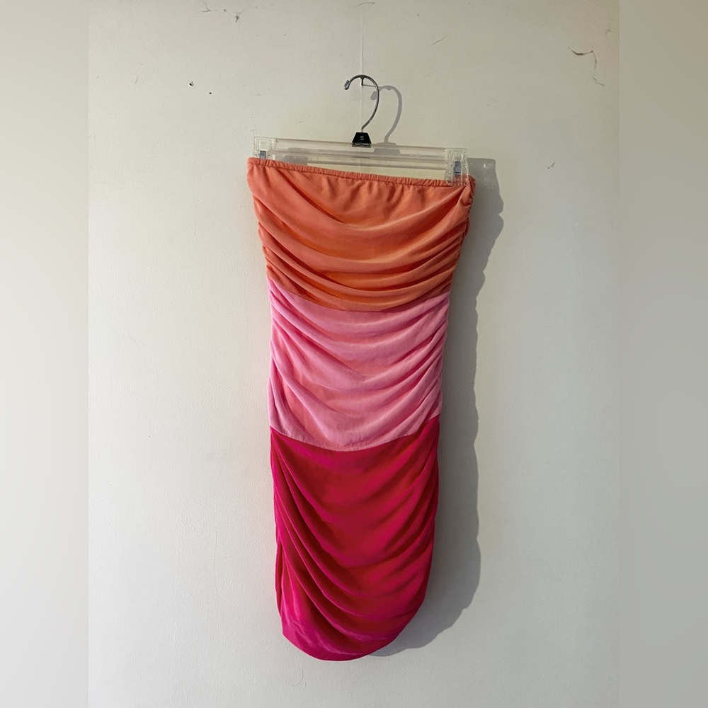 Sunset color pallet body con mini dress